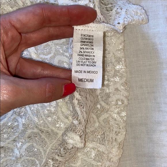 🌺Stretchy Lace Top - Picture 5 of 5